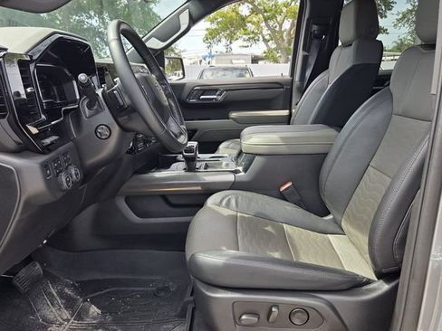 Used 2023 Chevrolet Silverado 1500 ZR2 w/ Technology Package AWD/4WD image 11