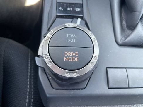 Used 2025 Toyota 4Runner TRD Sport AWD/4WD image 17