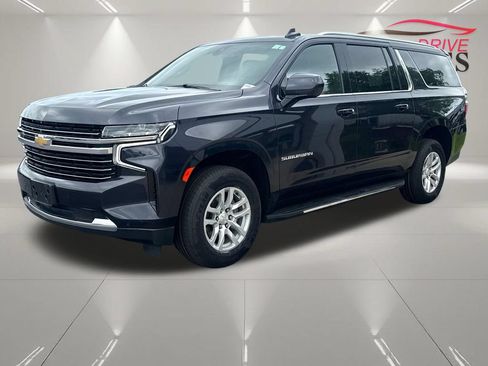 Certified 2022 Chevrolet Suburban LT AWD/4WD image 4
