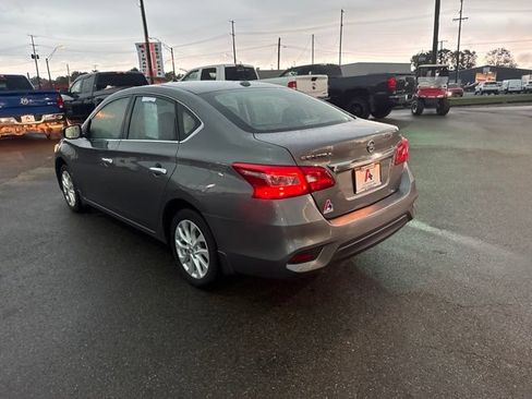 Used 2019 Nissan Sentra SV FWD image 5