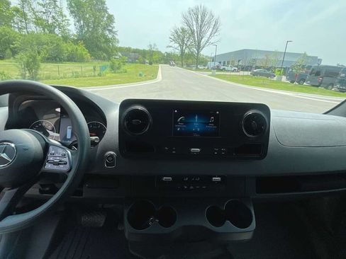 Certified 2024 Mercedes-Benz Sprinter 3500 image 27
