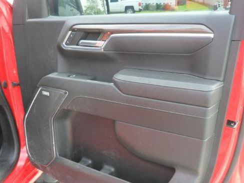 Used 2023 Chevrolet Silverado 1500 LT Trail Boss w/ Convenience Package II AWD/4WD image 17