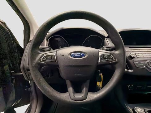 Used 2015 Ford Focus S image 9