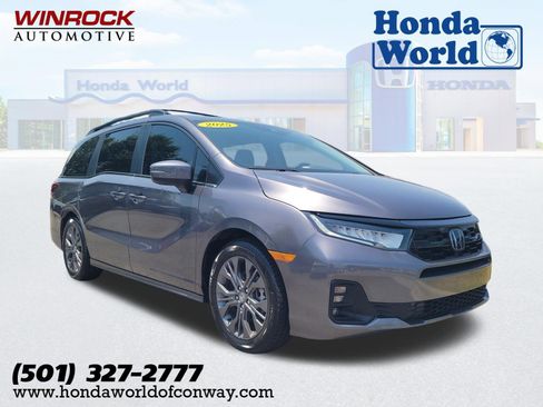 Used 2025 Honda Odyssey Touring image 1