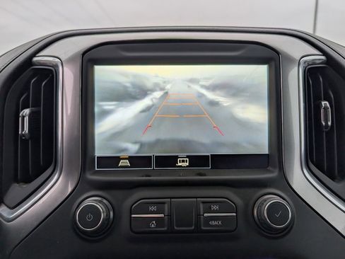 Used 2021 Chevrolet Silverado 1500 LT Trail Boss w/ Convenience Package II image 12