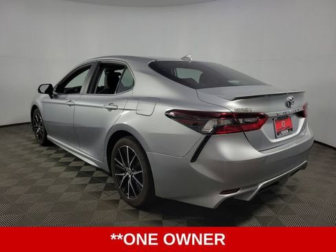 Used 2024 Toyota Camry SE FWD image 6