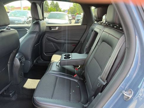 Certified 2024 Ford Escape ST-Line w/ Tech Pack #1 AWD/4WD image 10