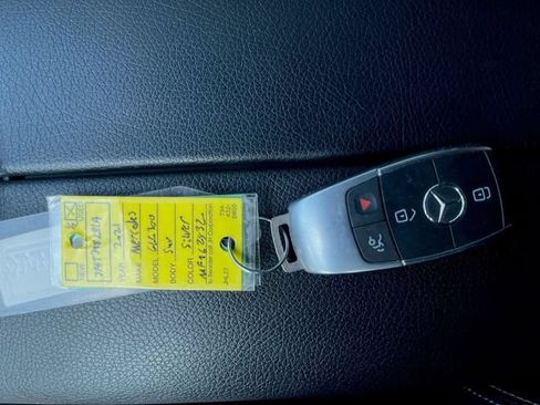 Used 2021 Mercedes-Benz GLC 300 4MATIC image 36