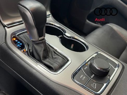 Used 2022 Jeep Grand Cherokee Limited w/ Tech Group image 28