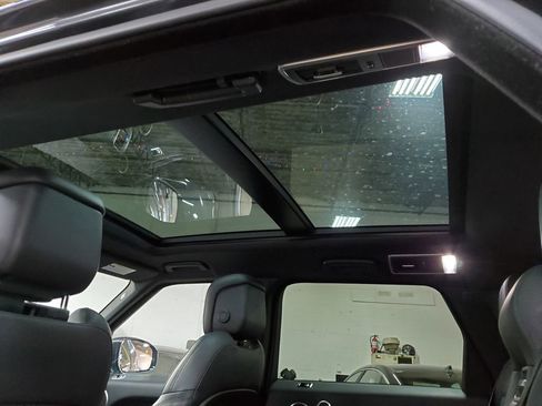Used 2020 Land Rover Range Rover Sport HSE Dynamic image 13