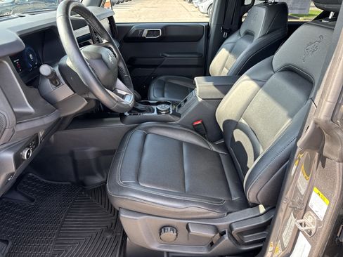 Used 2025 Ford Bronco Badlands AWD/4WD image 10