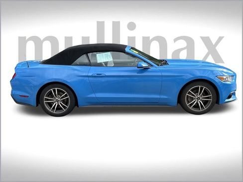 Used 2017 Ford Mustang Premium image 2