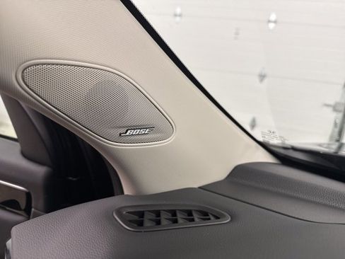 New 2025 Honda Pilot Touring image 36