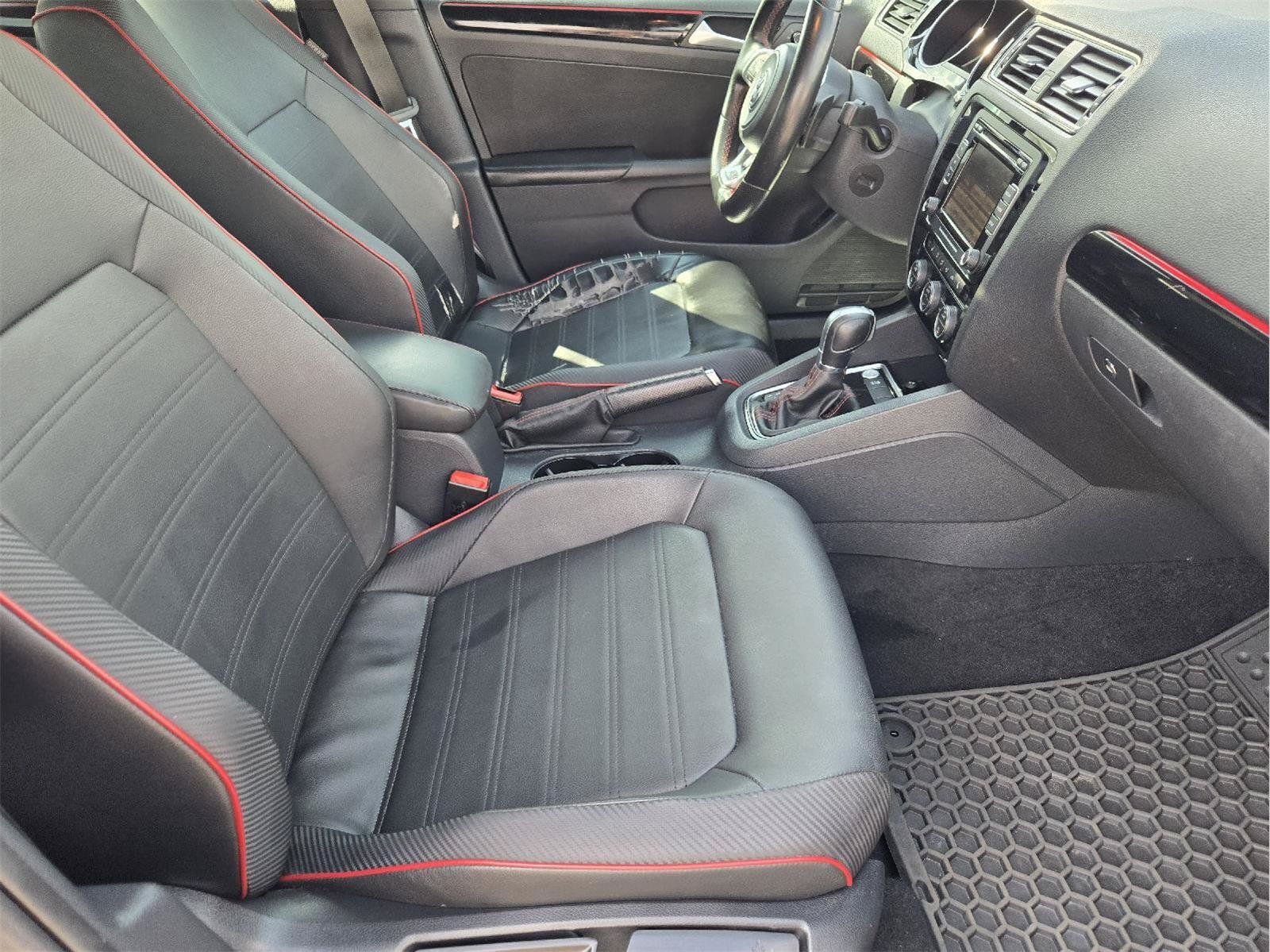 Used 2015 Volkswagen Jetta GLI SE FWD image 14