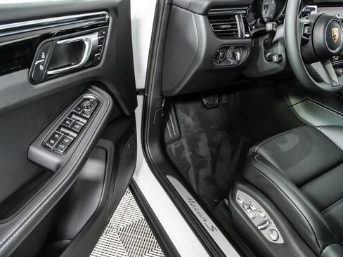 New 2026 Porsche Macan S AWD/4WD image 8