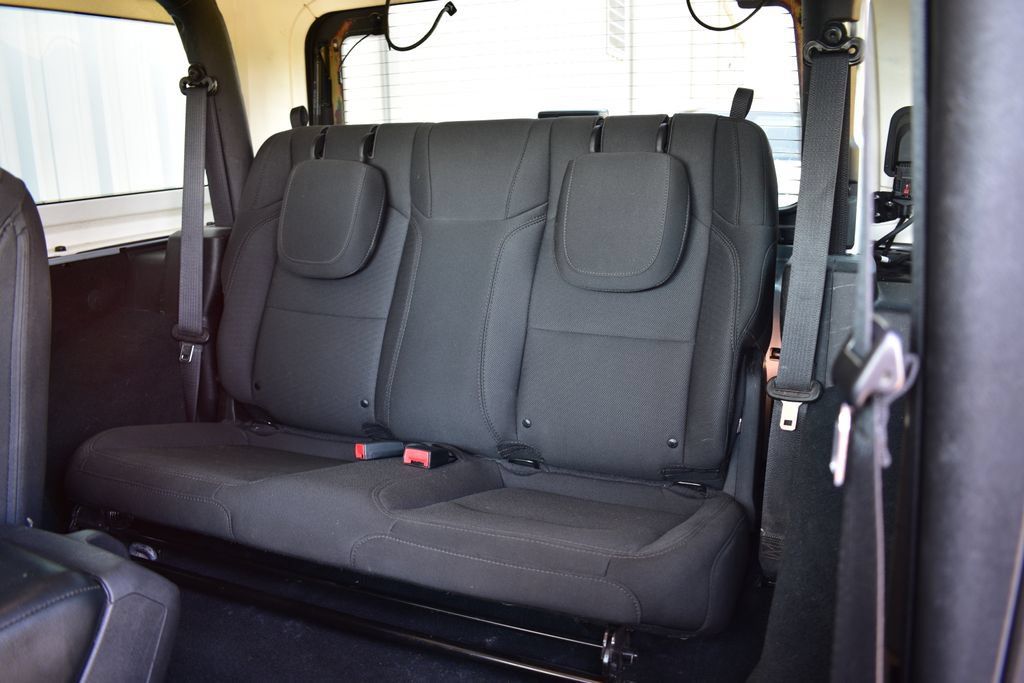 Used 2022 Jeep Wrangler Sport AWD/4WD image 20