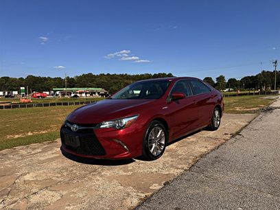 Used 2015 Toyota Camry SE w/ Moonroof Package