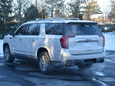 Used 2022 GMC Yukon XL Denali image 5