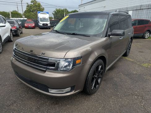 Used 2019 Ford Flex SEL w/ Equipment Group 202A AWD/4WD image 3