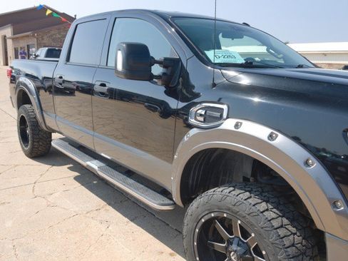Used 2017 Nissan Titan PRO-4X AWD/4WD image 11