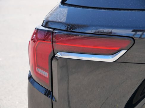 Used 2025 GMC Terrain Elevation image 9