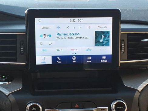 Used 2020 Ford Explorer XLT w/ Equipment Group 202A image 12