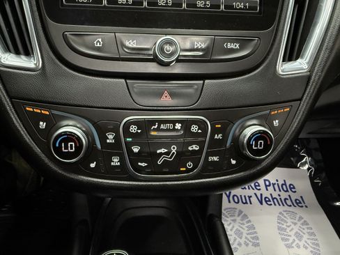 Used 2017 Chevrolet Malibu Premier w/ Driver Confidence Package FWD image 21