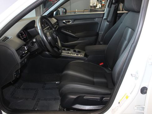 Used 2023 Honda Civic Sport image 8