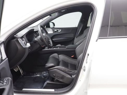 Used 2022 Volvo XC60 T8 R-Design w/ Advanced Package image 6