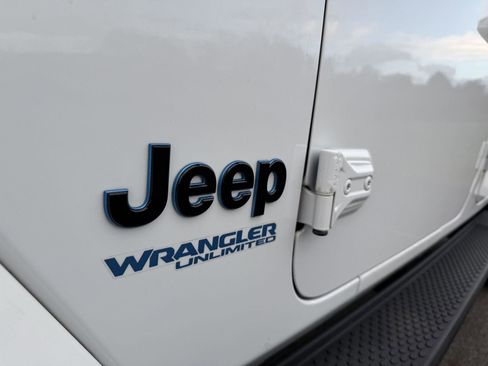 Used 2021 Jeep Wrangler Unlimited Sahara image 16