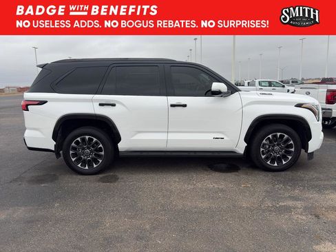 Used 2023 Toyota Sequoia Limited image 3