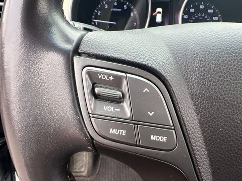 Used 2018 Hyundai Santa Fe Sport image 15