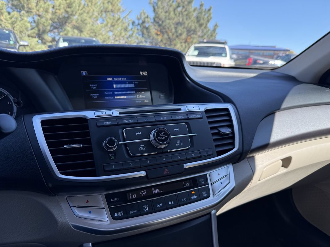 Used 2015 Honda Accord LX image 25