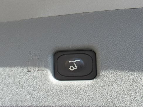 Certified 2020 Lincoln Nautilus Reserve w/ Equipment Group 201A image 6