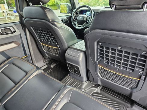 Used 2023 Ford Bronco Badlands AWD/4WD image 16