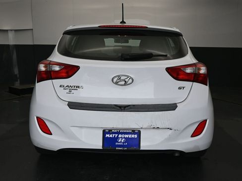 Used 2016 Hyundai Elantra GT image 16
