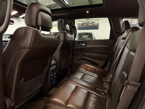 Used 2019 Jeep Grand Cherokee Overland image 24