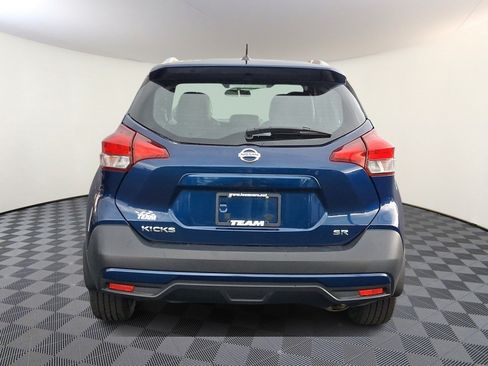 Used 2019 Nissan Kicks SR w/ SR Premium Package FWD image 5