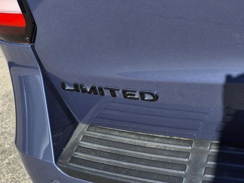 Used 2022 Ford Expedition Max Limited image 9