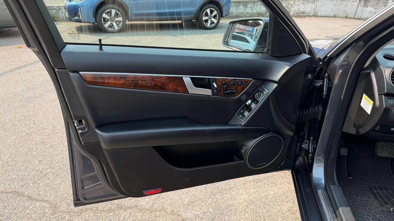 Used 2013 Mercedes-Benz C 300 4MATIC Sedan image 10