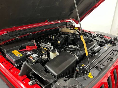 Used 2022 Jeep Gladiator Rubicon w/ Cold Weather Group AWD/4WD image 63