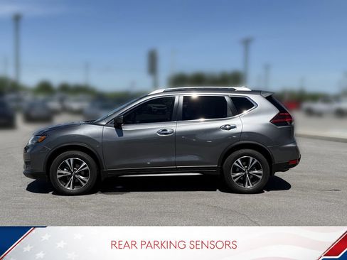 Used 2019 Nissan Rogue SV w/ Sun & Sound Touring Package AWD/4WD image 9