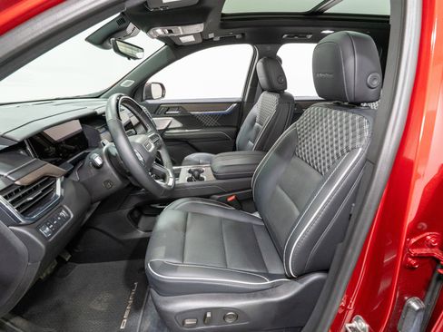 Used 2024 GMC Acadia Denali w/ Super Cruise Package image 16