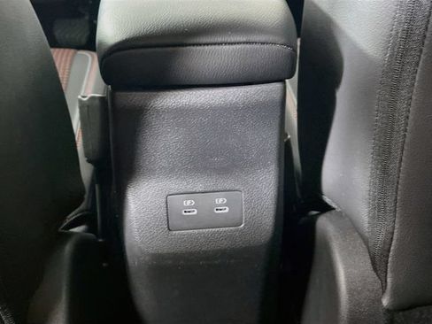New 2026 Nissan Kicks SR w/ SR Premium Package FWD image 15