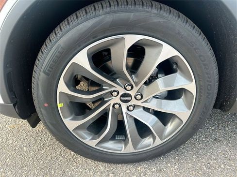 New 2026 Lincoln Aviator Reserve image 10