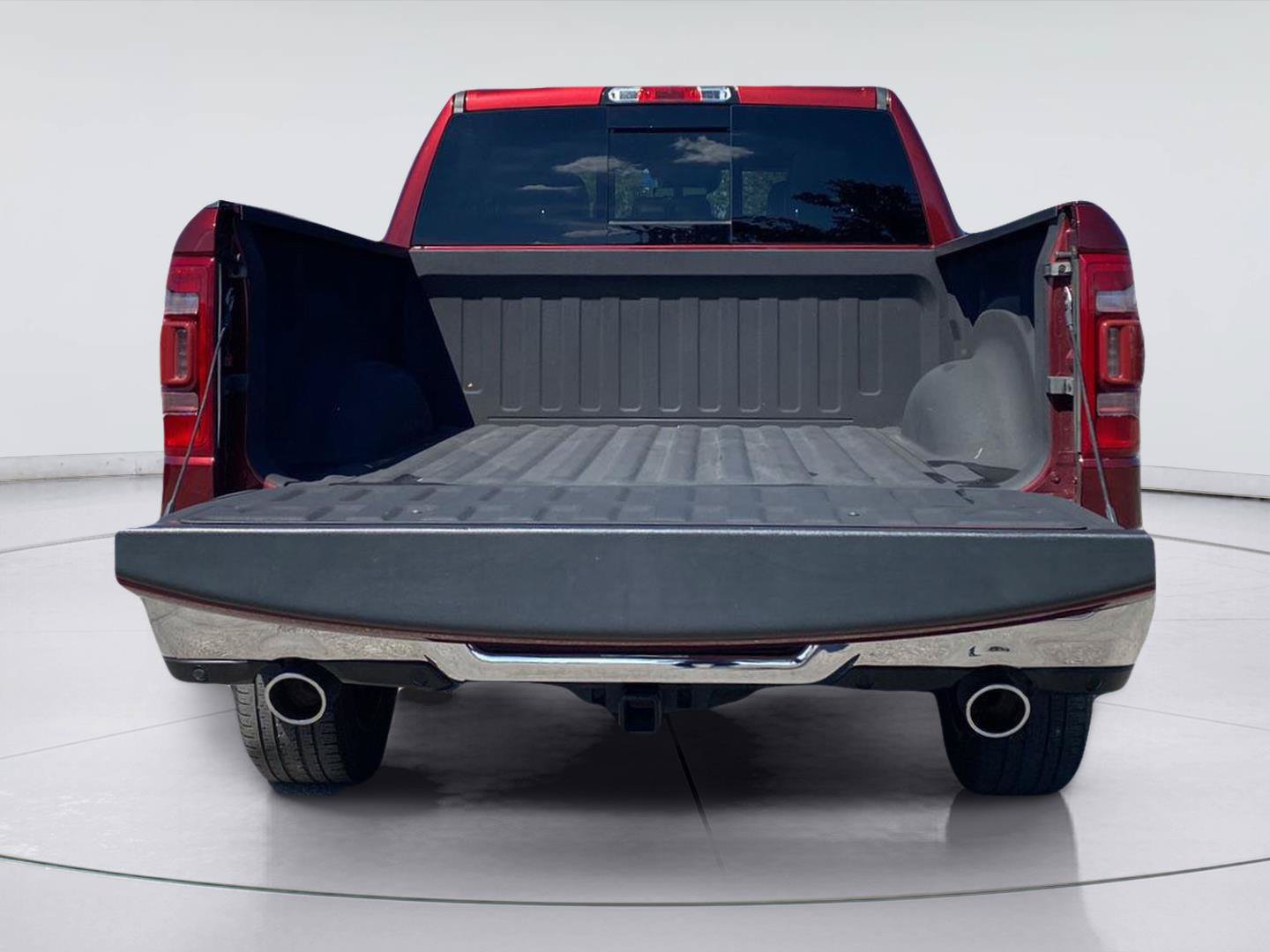 Used 2023 RAM 1500 Laramie AWD/4WD image 28