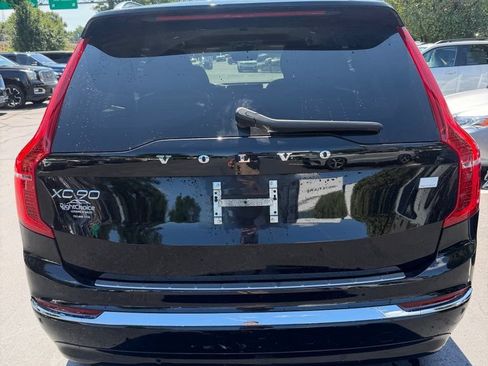 Certified 2024 Volvo XC90 T8 Plus w/ Protection Package Premier AWD/4WD image 4