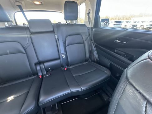 Used 2023 Nissan Pathfinder SL w/ Lighting Package (N92) image 14