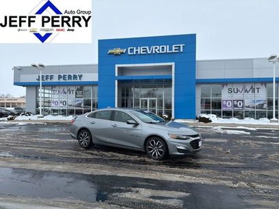 Used 2025 Chevrolet Malibu RS