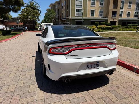 Used 2018 Dodge Charger R/T RWD image 6